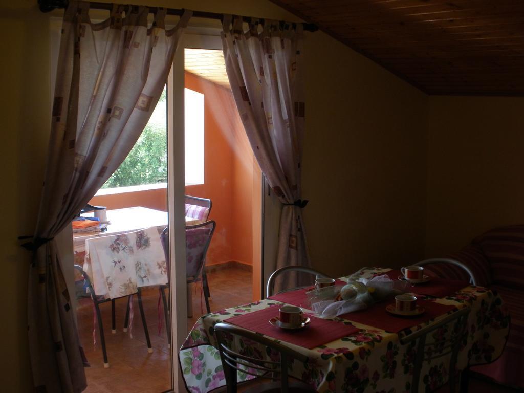 Corry 1 Apartment Ravni Ruang foto