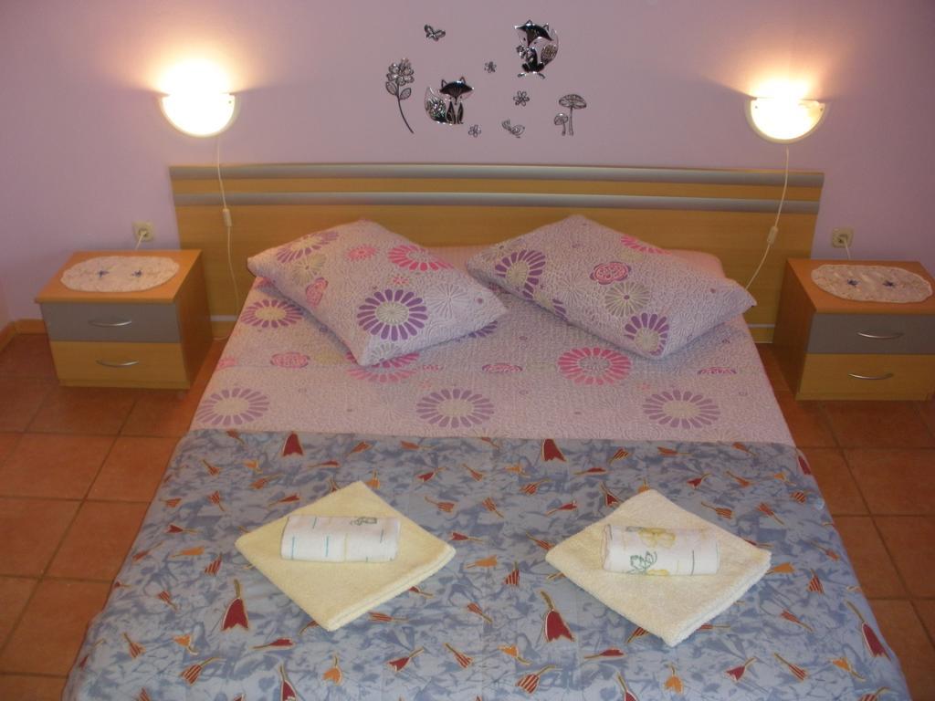 Corry 1 Apartment Ravni Ruang foto
