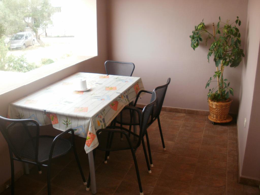 Corry 1 Apartment Ravni Ruang foto
