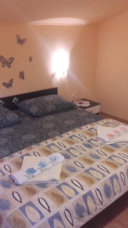 Corry 1 Apartment Ravni Bagian luar foto